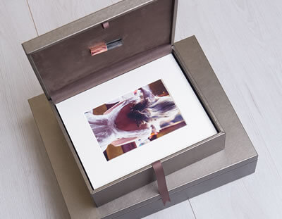 Premium Metallic Folio Box for photographers