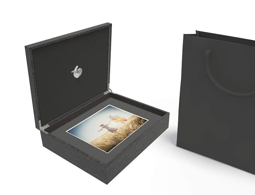 11x14 Prem Wood Window Box Blk 20 8x10 Ultimate Mats Blk Jeweled Heart USB Studio Sample