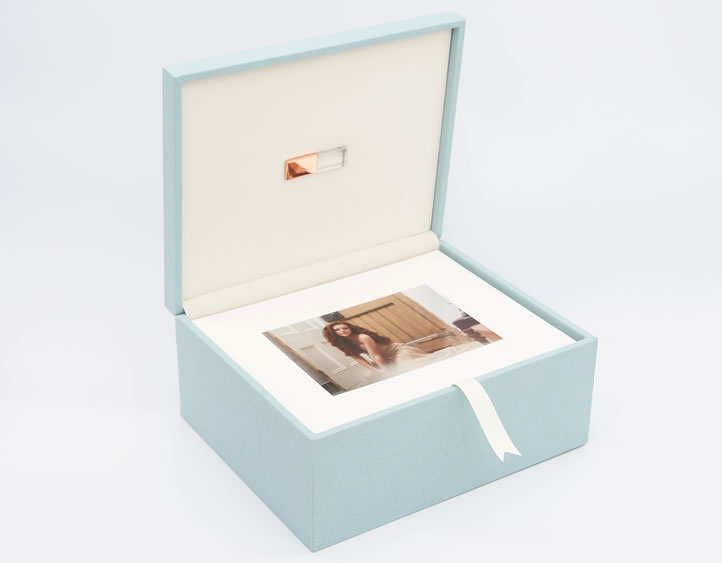 8x10 XL Premium Duck Egg Folio Box with an 8GB Rose Gold Crystal USB and 30 Standard 7x5 Ivory Mats