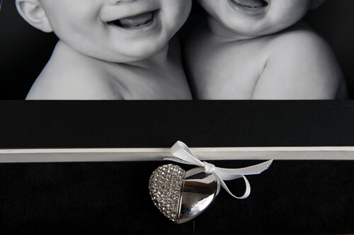 Closeup of Black Mounts with Jewelled Heart USB