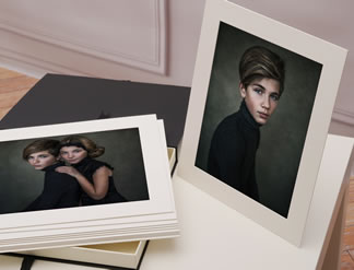 Signature 12x10 Folio Box with Strut Mounts