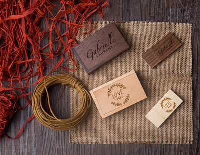 Wooden thumb drives for Photographers